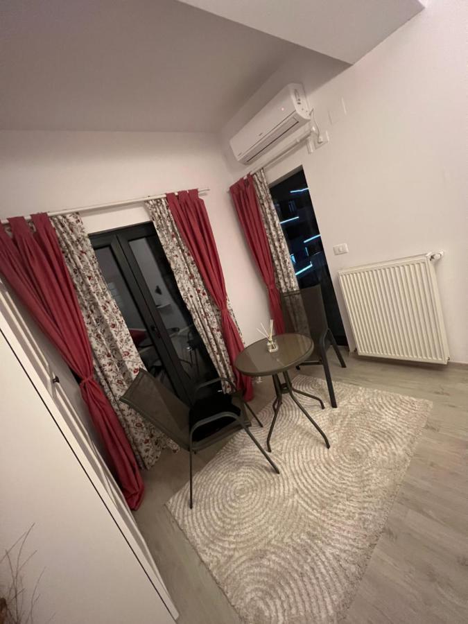 Eqinox Apartments Нэводари Экстерьер фото